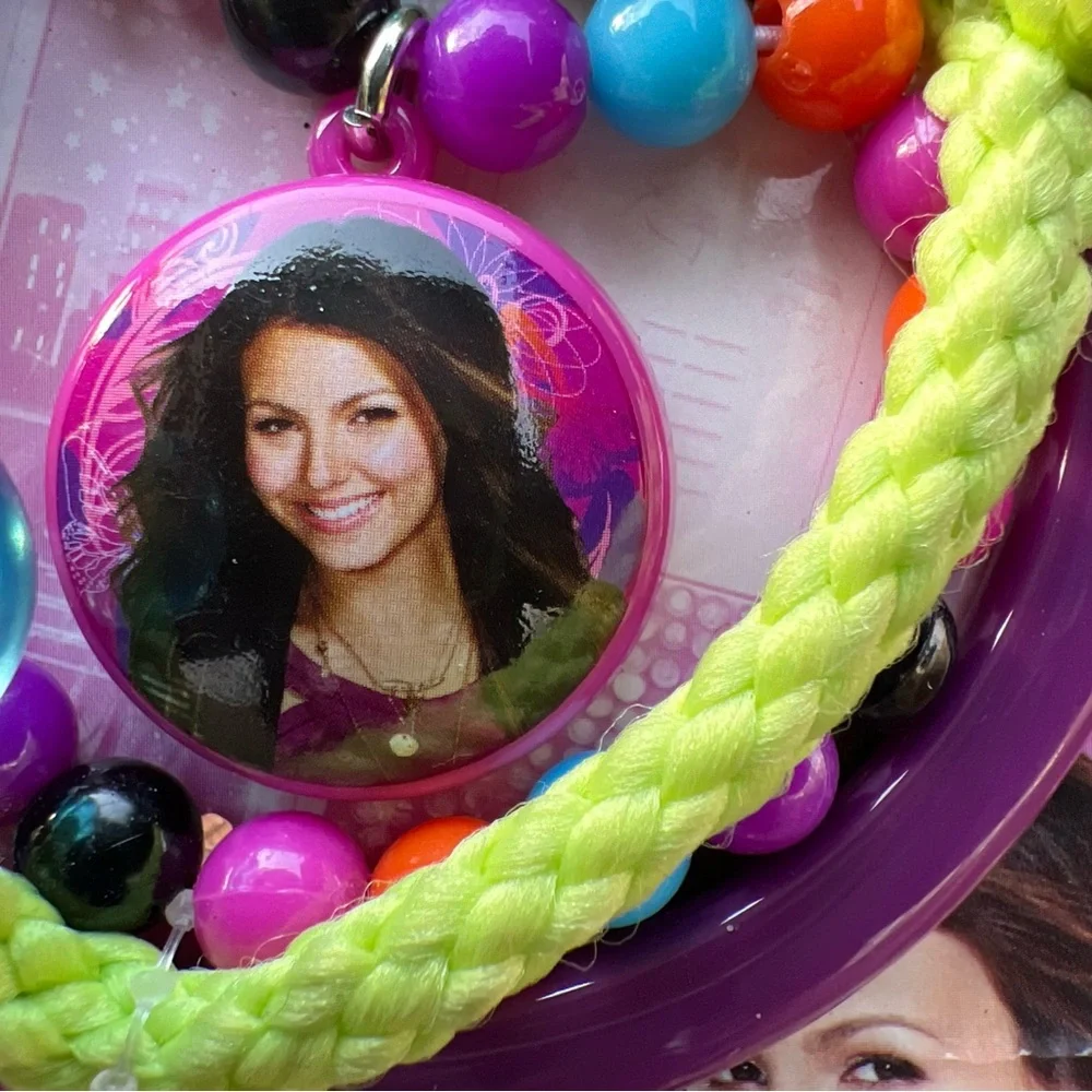 Nickelodeon Victorious Bracelet Set + Necklace Set 2012 Viacom Kidcore Jewelry - Picture 16 of 16